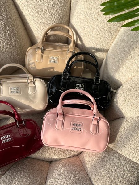 حقيبة شبيه ميو ميو كواليتي عالية جدا