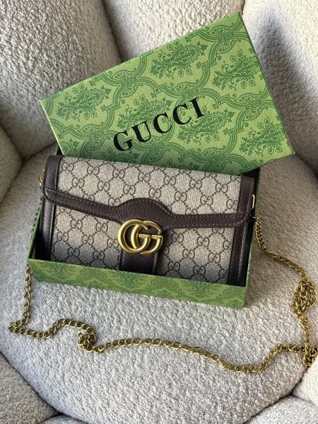 كلاتش حجم كبير من جوتشي