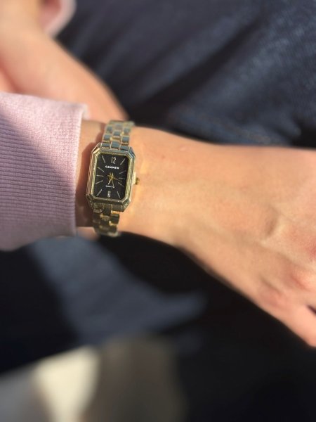 ساعة شبيه روليكس جوده عاليه ومكفوله اللون