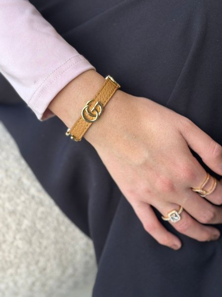 اسوارة جلد من جوتشي لون عسلي