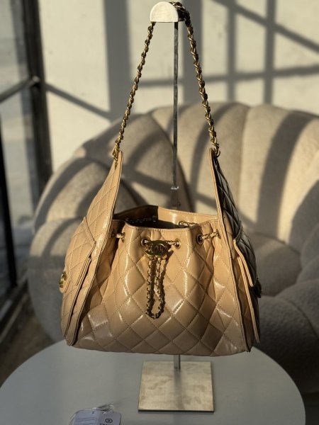 شانيل هوجو لون بيج