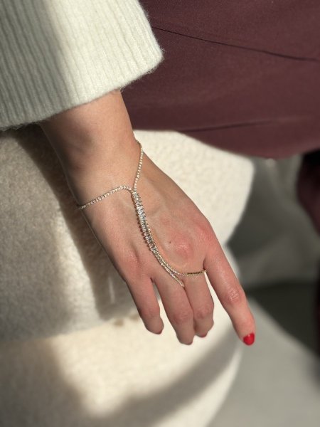 اسوارة الكف مكفول اللون ذهبي