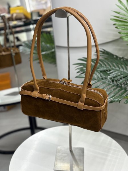 حقيبة شبيه ميو ميو لون عسلي شمواه