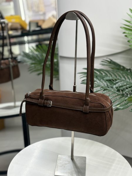 حقيبة شبيه ميو ميو لون بني محروق