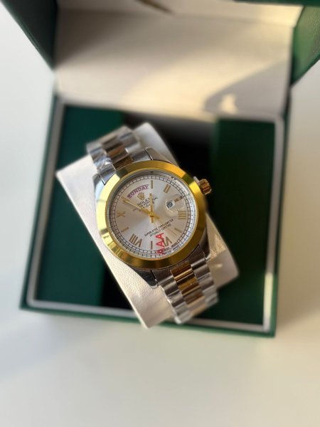 ساعة روليكس رجالي ارضية ابيض هاردوير مكس بين الذهبي والسلفر