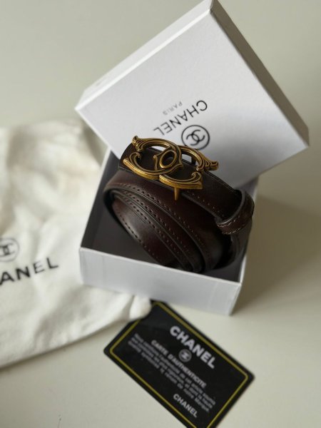 قشاط شانيل لون بني محروق