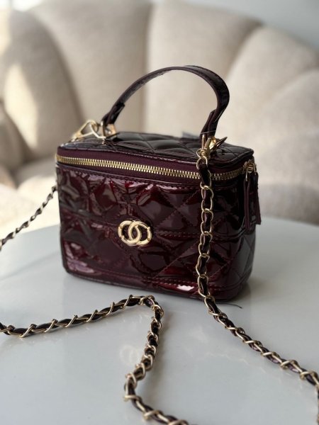 حقيبة شبيه شانيل لامع