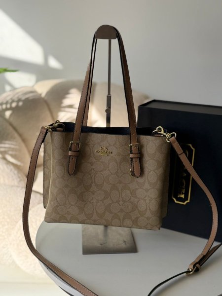 حقيبة كوتش مربع لون بيج