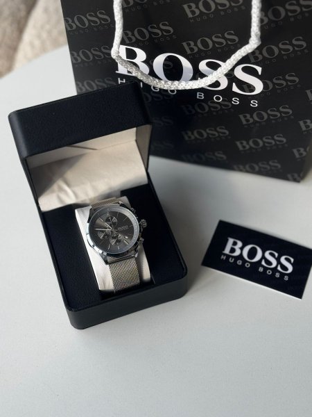 ساعة boss الرجالي ارضية ابيض والهاردوير سلفر