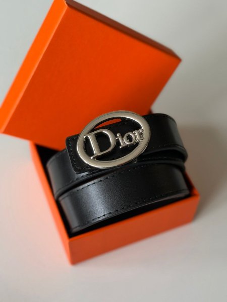 قشاط ديور لون اسود وفضي