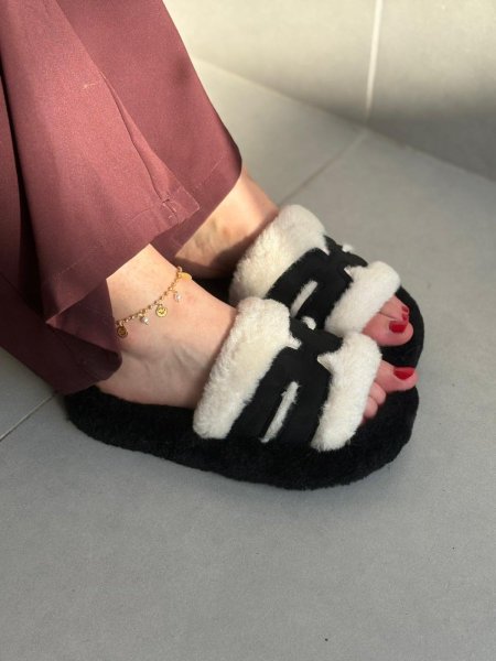 سليبر شبيه ايرميز لون اسود وابيض