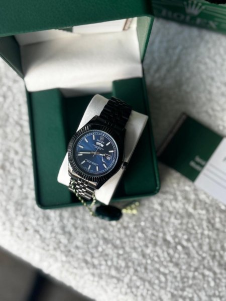 ساعة رولكس رجالي ارضية ازرق الهاردوير اسود