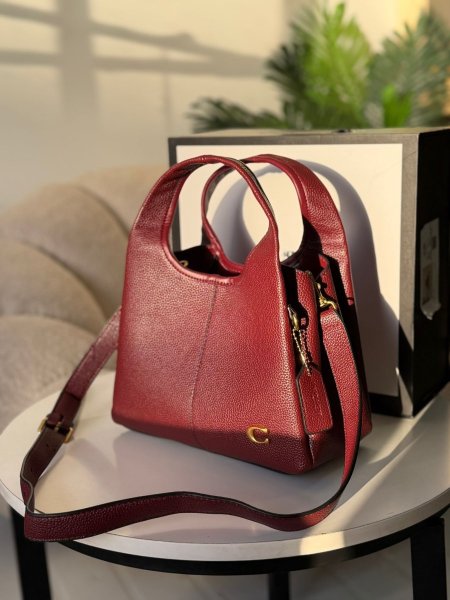 حقيبة كوتش  لانا لون برغندي