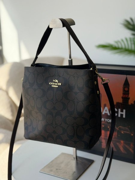 حقيبة كوتش طويل لون بني محروق