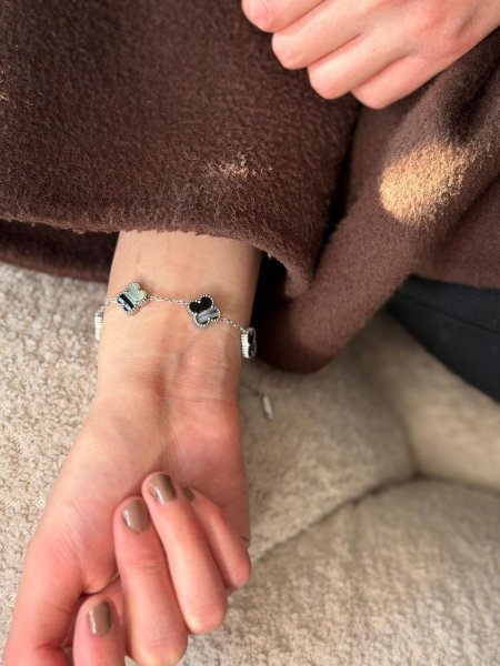 اسوارة فان كليف لون ابيض واسود سلسال سلفر  مكفوله اللون