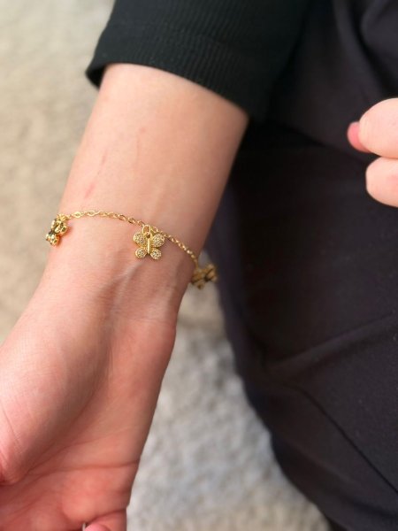 اسواره الفراشات لون ذهبي مكفوله اللون