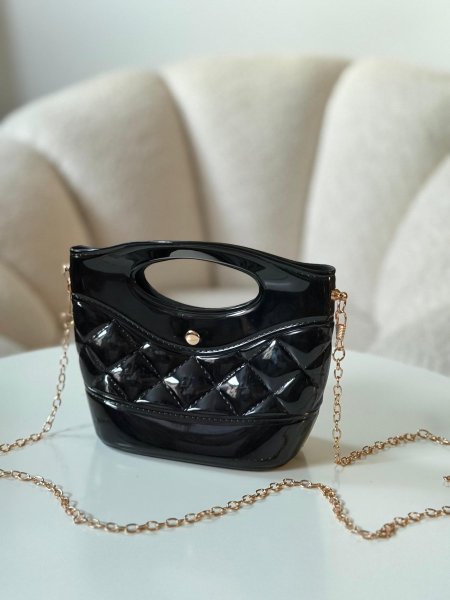 حقيبه للاطفال لون اسود