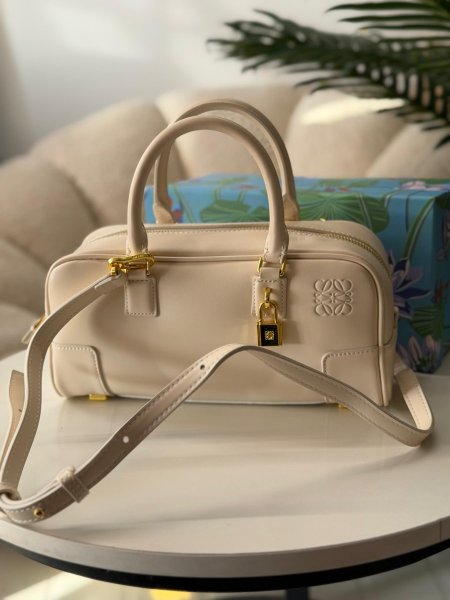 حقيبة لوي لون اوفوايت