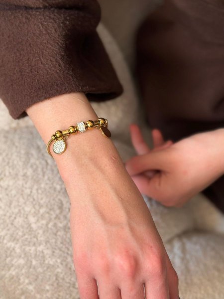 اسواره لون ذهبي مكفوله اللون