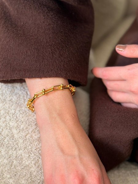 اسواره تيفاني لون ذهبي مكفوله اللون