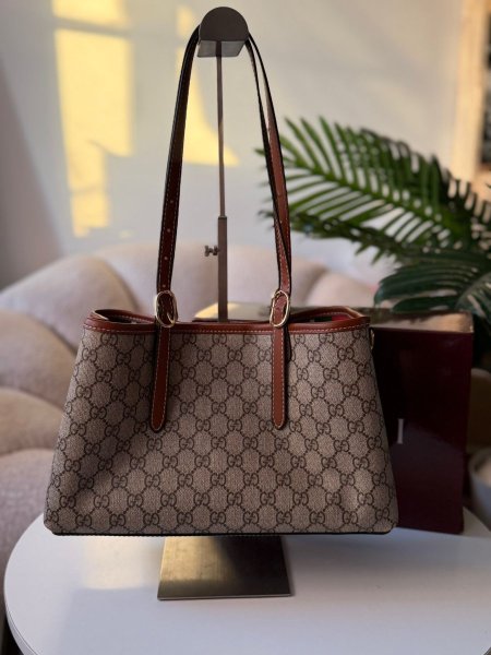 حقيبة جوتشي  حجم القاعدة 31 سم