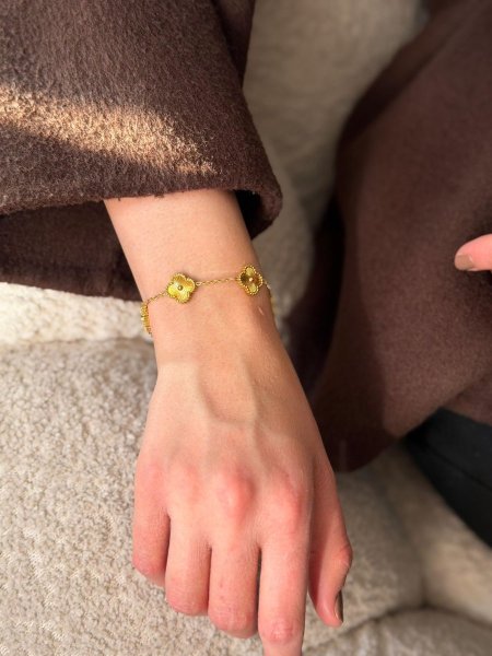 اسوارة فان كليف لون ذهبي كامل حجم كبير  مكفوله اللون