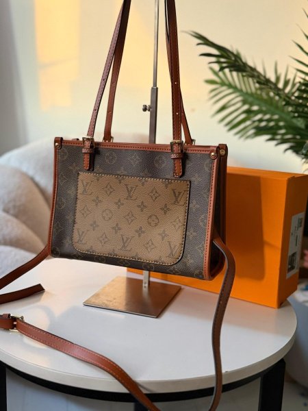 حقيبة لويس فيتون