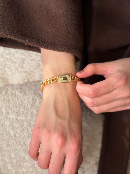 اسواره لون ذهبي مكفوله اللون