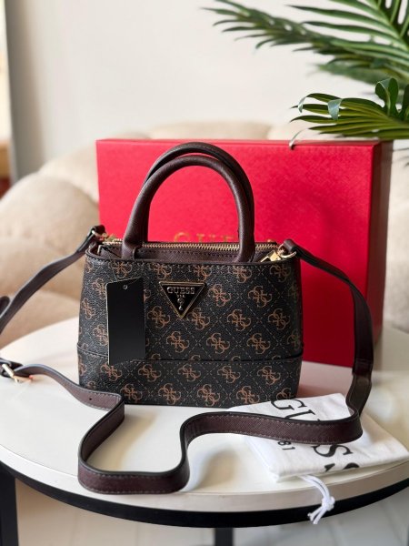 حقيبة جيس لون بني محروق حجم صغير