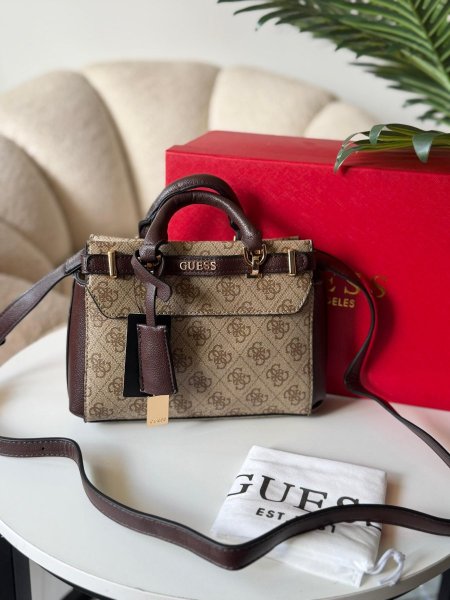 حقيبة جيس لون بيج حجم وسط عصغير تقريبا