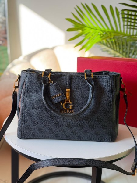 حقيبةً جيس لون رمادي حجم كبير عوسط