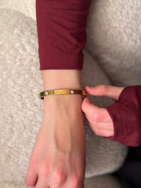 اسواره كارتير لون ذهبي مكفول اللون