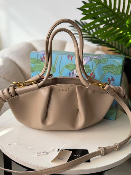 حقيبة لوي لون بيج