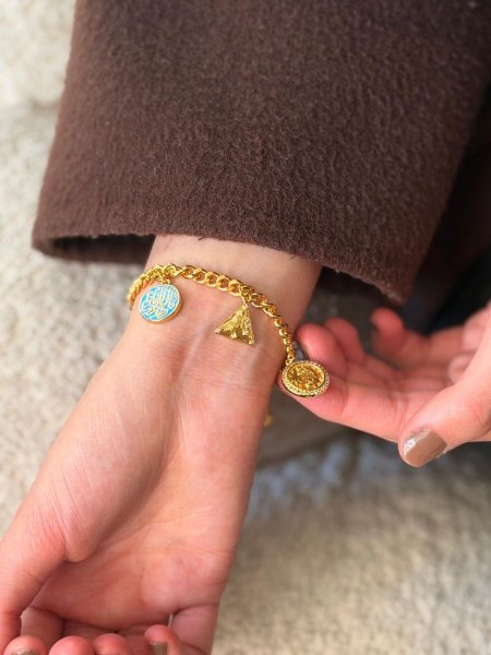 اسواره لون ذهبي مكفوله اللون