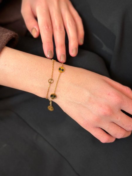 اسواره فيندي لون ذهبي مكفوله اللون