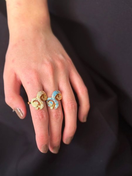 خاتم قل مكفول اللون