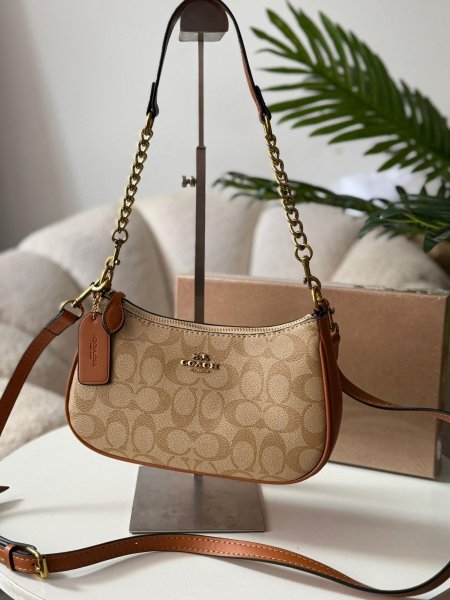 حقيبه كوتش لون بيج وعسلي