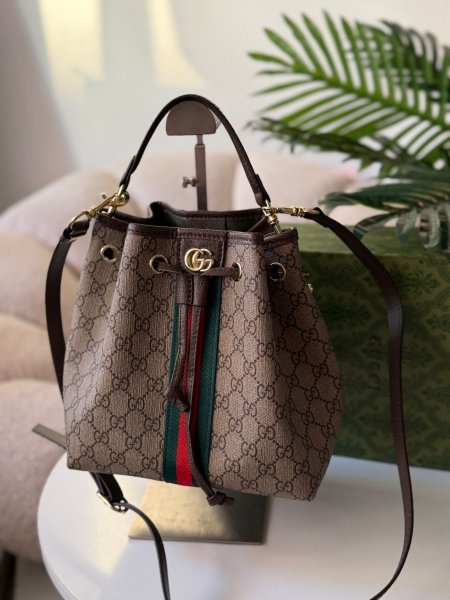 حقيبة جوتشي  حجم القاعدة 22 سم