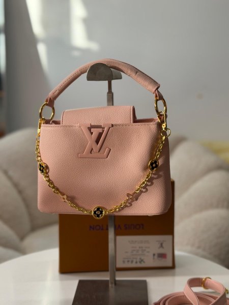 حقيبة لويس فيتون لون زهر بارد حجم صغير