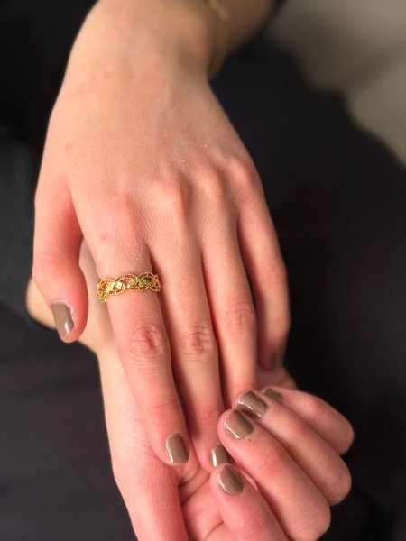 خاتم مكفول اللون