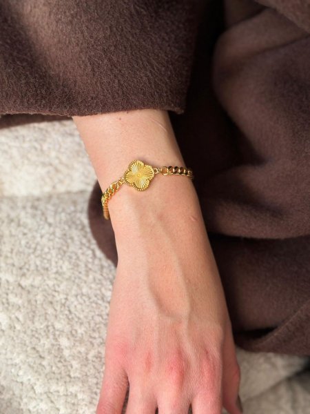 اسواره فان كليف لون ذهبي كامل مكفوله اللون