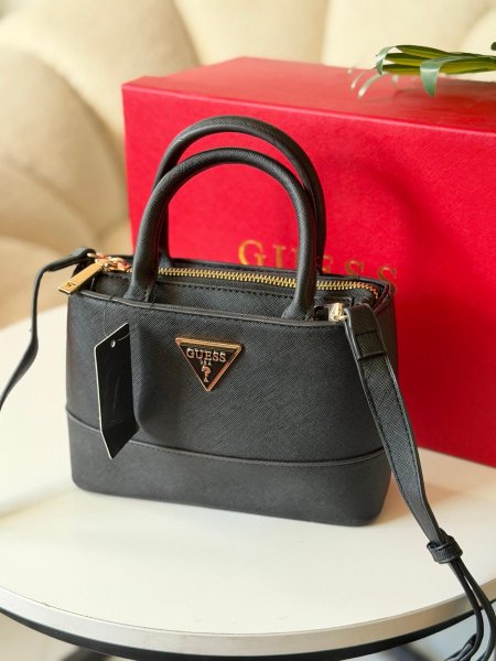 حقيبة جيس لون اسود حجم صغير