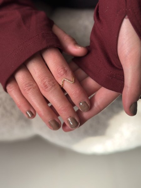 خاتم ذهبي مكفول اللون