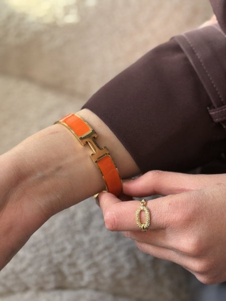 اسوارة ايرميز لون برتقالي عريضة