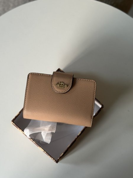 جزدان كوتش لون بيج