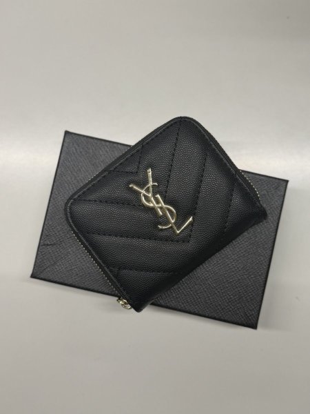 جزدان سان لوران لون اسود