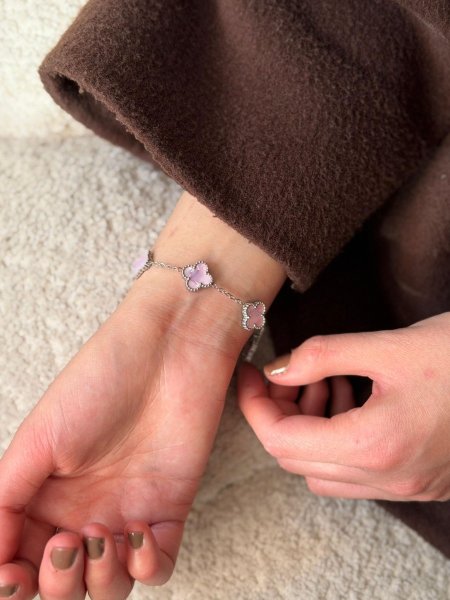 اسوارة فان كليف لون زهري سلسال سلفر  مكفوله اللون