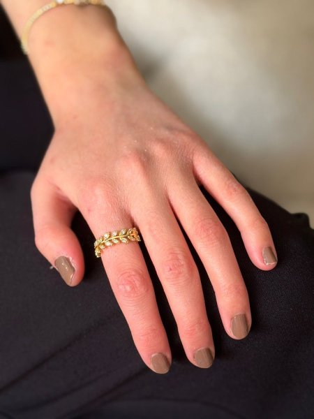 خاتم الورده لون ذهبي مكفول اللون