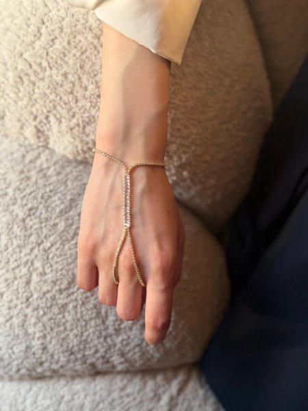 اسوارة الكف لون ذهبي مكفول اللون