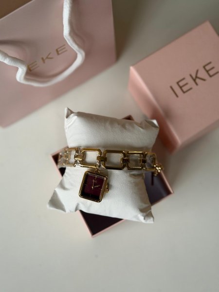 ساعة ايكي ارضية برغندي الهاردوير ذهبي  اللون مكفول